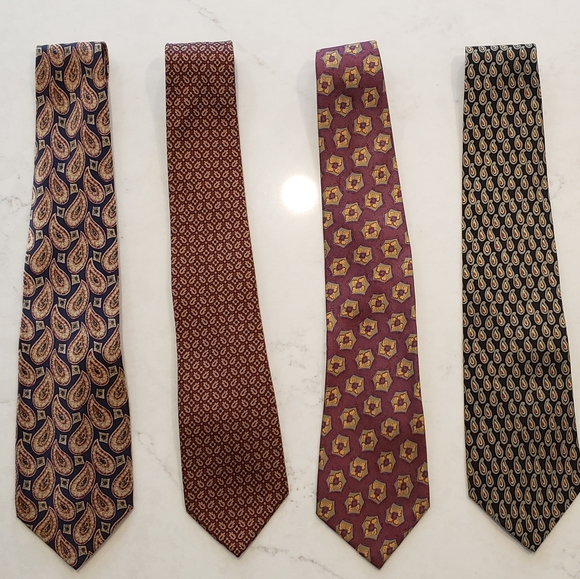 Burberrys of London Ties, set of 4 Silk Ties. - Picture 1 of 8